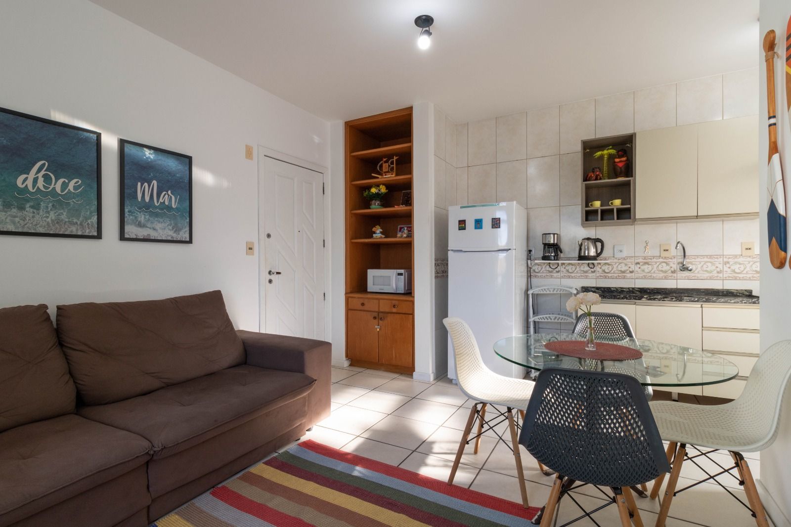 Lindo apartamento no Centrinho da Lagoa da Conceição.